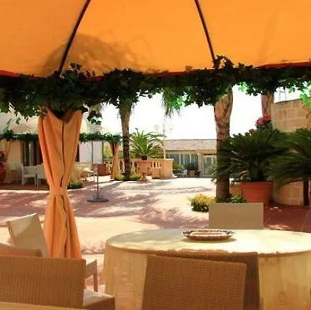 Hotel Villaggio San Giovanni 4*